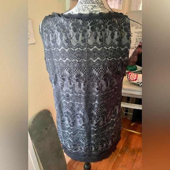 Cabi Lace Blouse - Picture 3 of 5